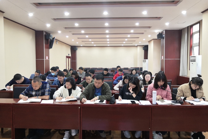 讲党课 (2).jpg
